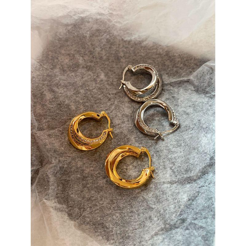 European and American Style Zircon Metal Earrings for Women 2026 Super Trendy Light Luxury High-End Unique Temperament Gold Hoop Earrings