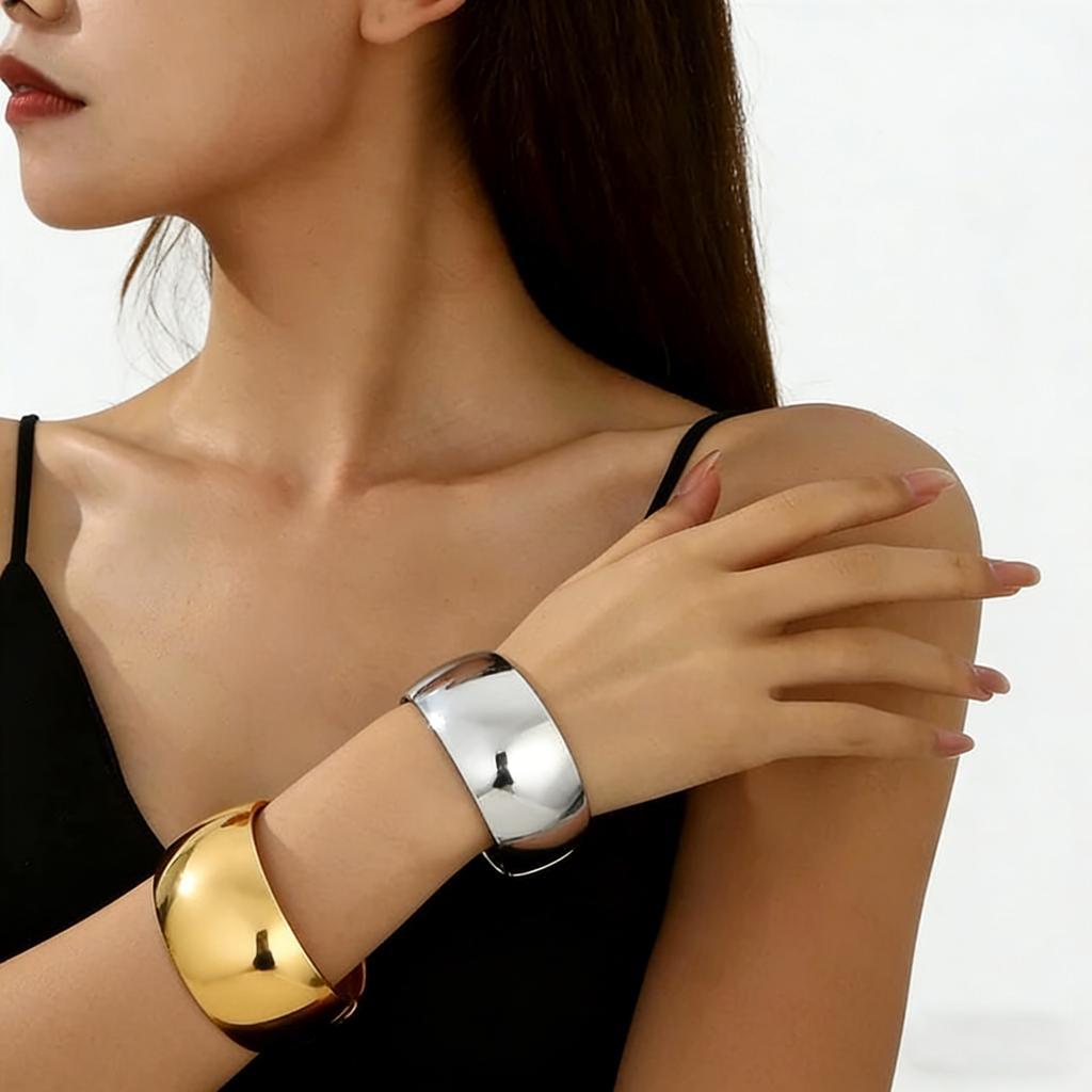Europäischer und amerikanischer klassischer trommelförmiger Spiegel Öffnung breiter Rand Armband weiblich einfache Persönlichkeit übertrieben glatte Oberfläche Federbogen Hand