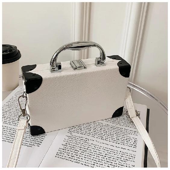 Fun Creative Radio Shape Women Handbag Fun Retro Individual Crossbody Bag Vintage Shoulder Bag Unique Small Box Messenger Bag
