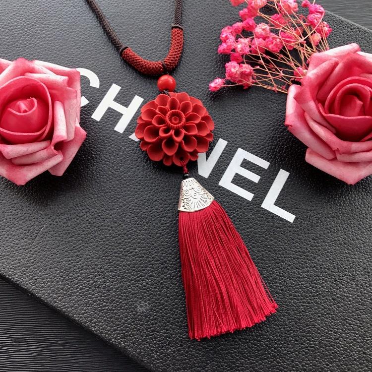 Neoclassical Chinese red cinnabar fringed necklace retro fashion long versatile sweater chain four seasons ethnic style accessories