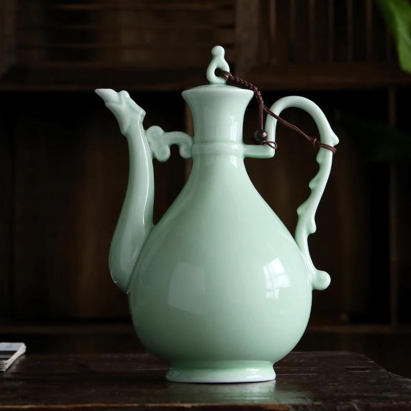 Ancient Style Retro Ceramic Baijiu Decanter Set with Wine Glasses