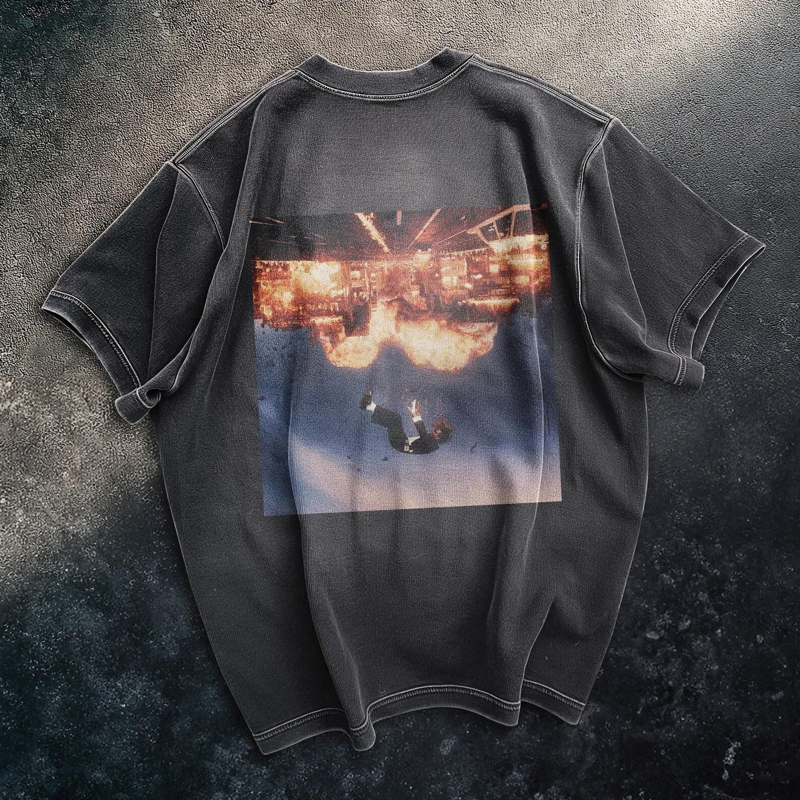 Urban Graphic T-Shirt: Streetwear Style Unisex Tee L