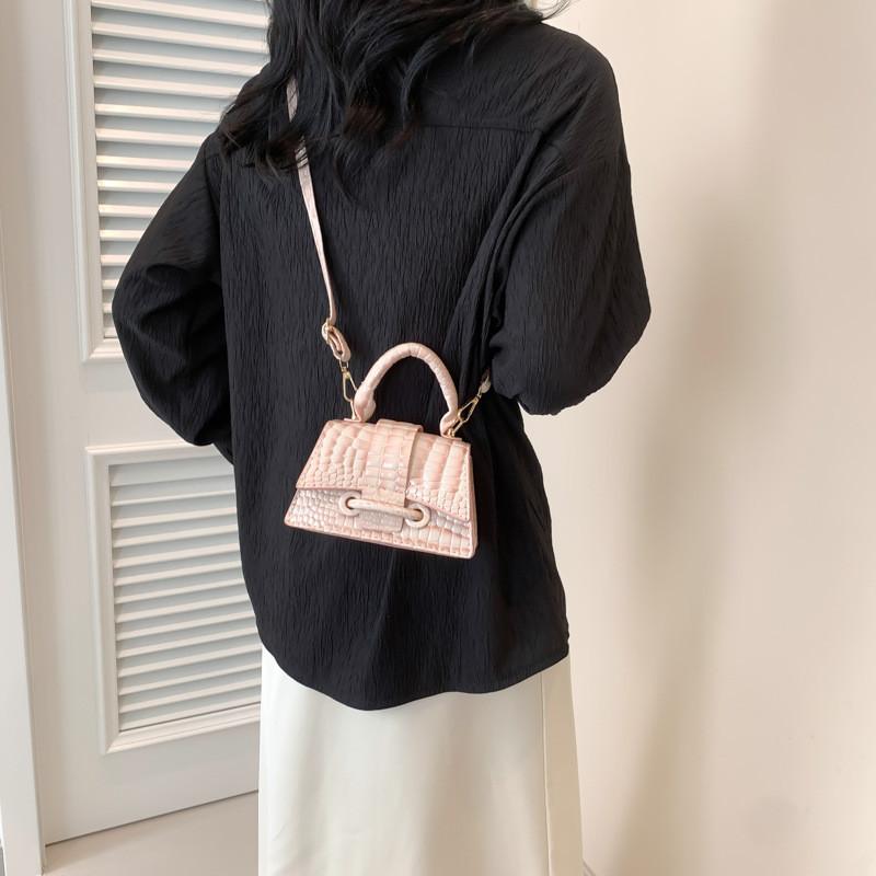 Trendy Retro Small Shoulder Crossbody Bag For Women In Stylish Pu Leather Material