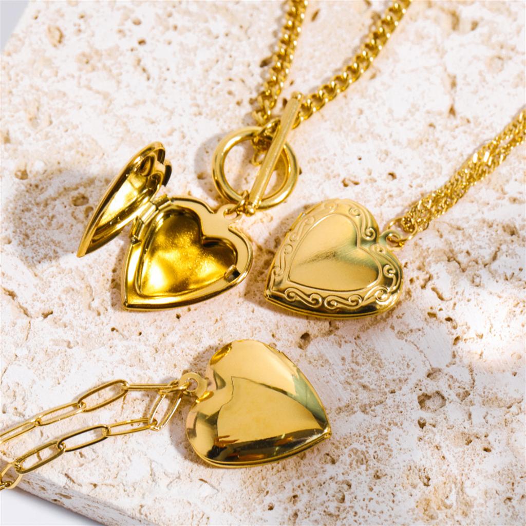 European and American Open Heart Pendant Love Picture Box Necklace Sweater Chain Chain Gold Plated Color