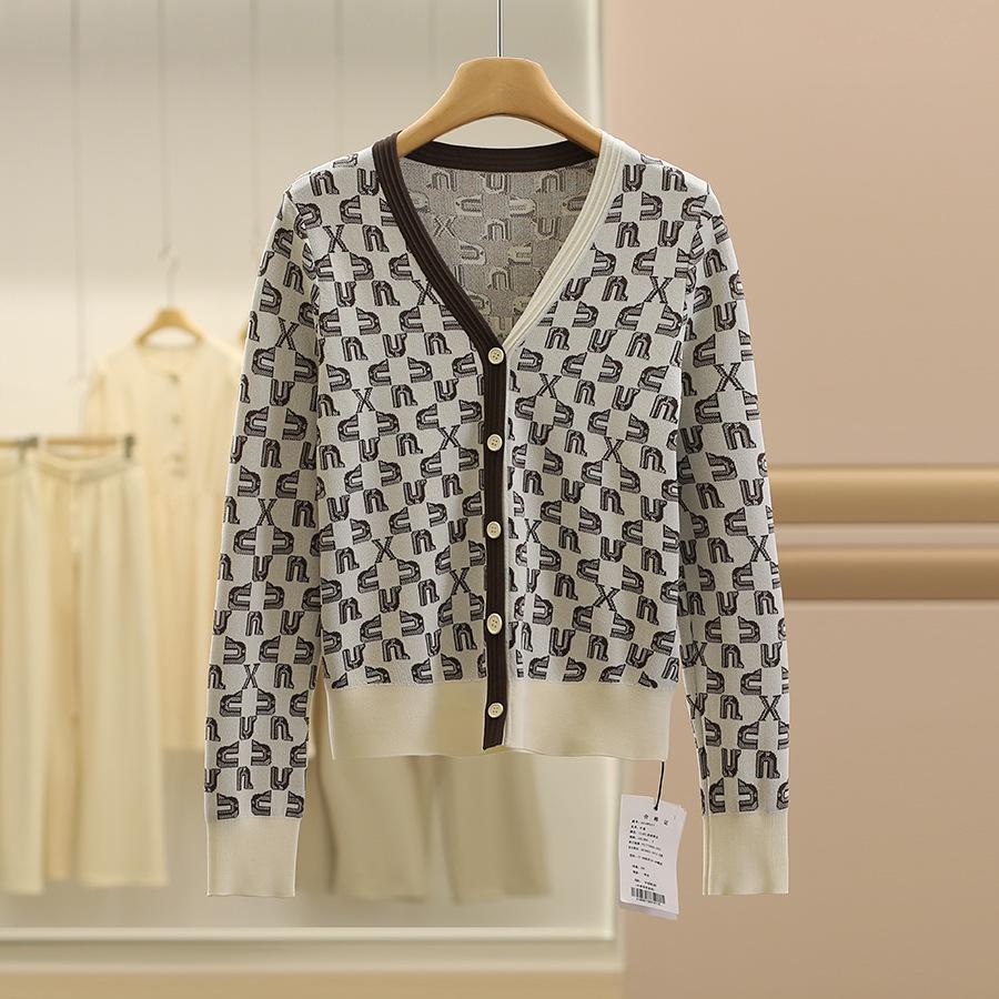 

Youxizi Brand V-Neck Color-Block Knit Sweater - Autumn 25 Collection M