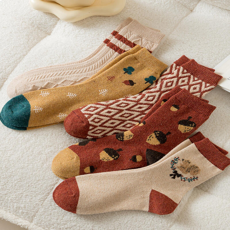 [5-Pair Set] Nancy Squirrel Acorn Pattern Sock Set