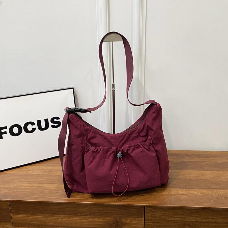 Pleated Drawstring Lightweight Shoulder Bag Women's Vintage Dumpling Bag Large Capacity Commuter Crossbody Bag