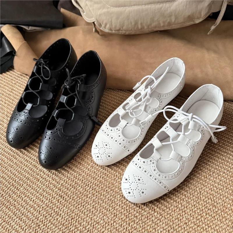 Fashion New Flat Shoes Autumn Fashion Round Toe Cutout Breathable Front Lace-up Soft Sole Non-Slip Wear-Resistant Single Shoes