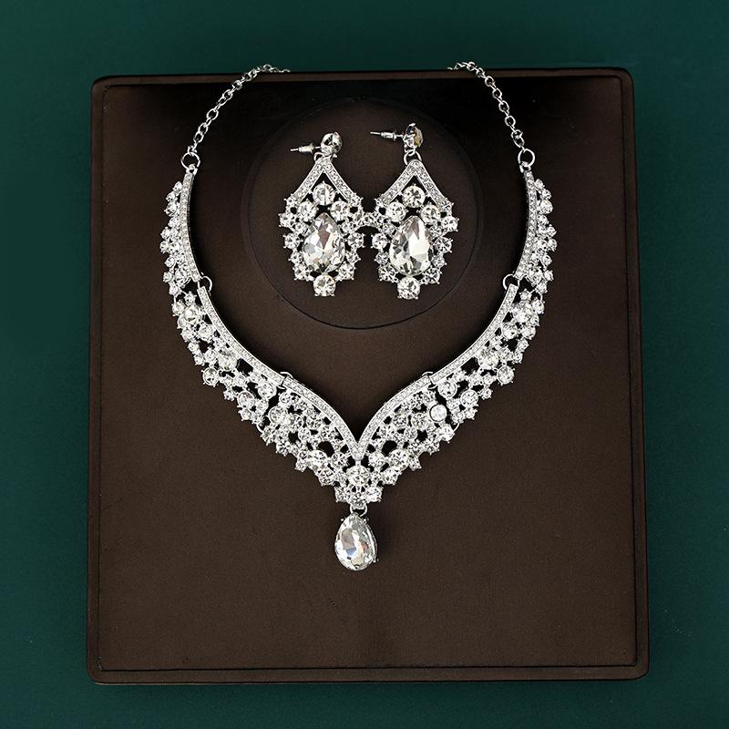 Set di Collana e Orecchini alla Moda in Stile Coreano: Accessori Perfetti per Matrimonio Sposa