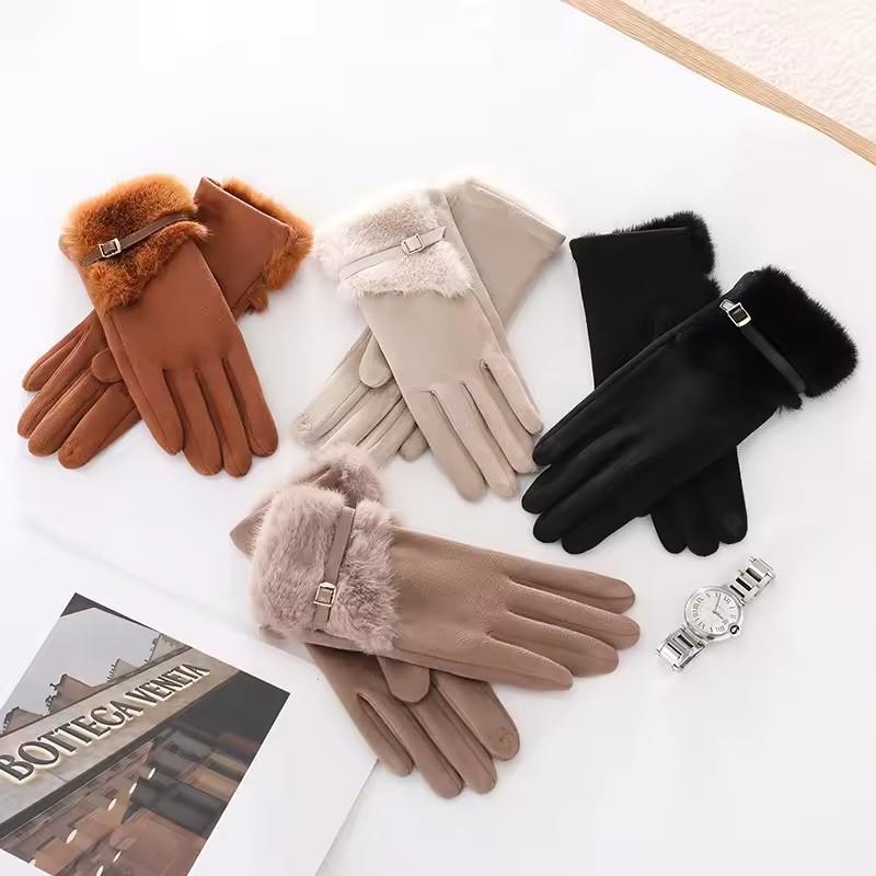 Winter Plush Warm Gloves for Women Thick Touch Screen Metal Buckle Decoration Touch Screen Gloves Windproof Commuting Accessory