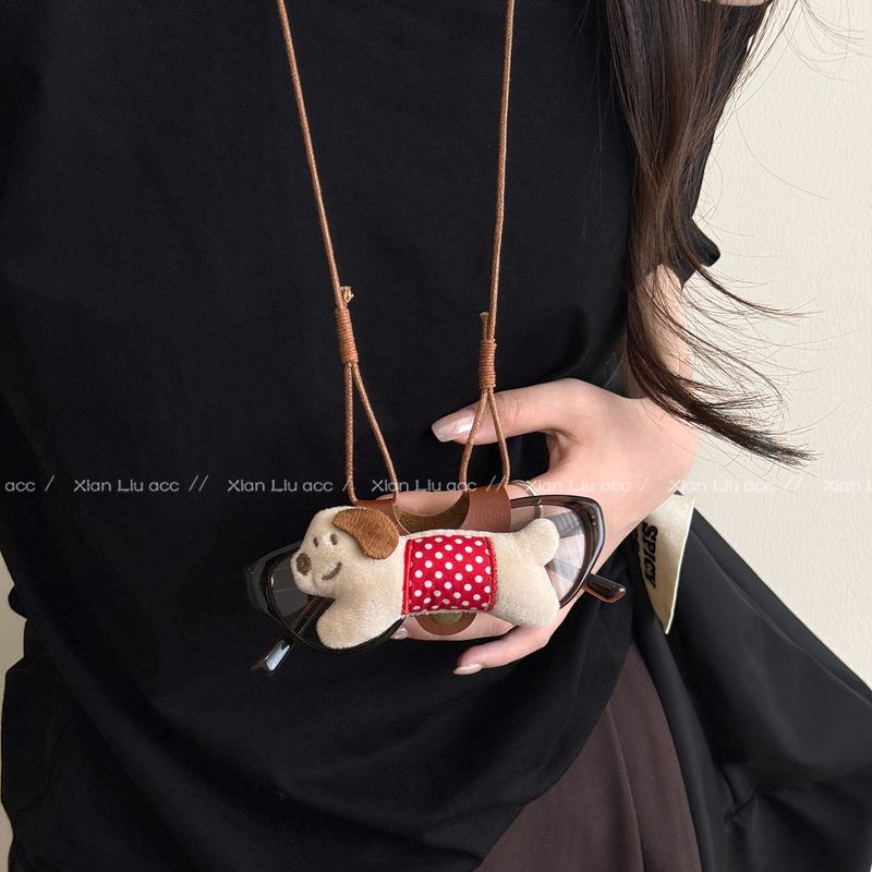 

INS Милое Мультяшное Щенок Длинное Ожерелье Халтер Женское Уличное Портативное Зажим для Очков Косметичка Декоративные Аксессуары Red wave dot puppy pendant (without glasses)