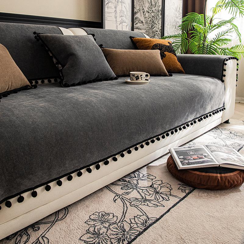 

New Sofa Cushion Universal In All Seasons, High-End French Retro Non-Slip Sofa Cover Towel Full Cover, Chinese Antique Style 70*70cm