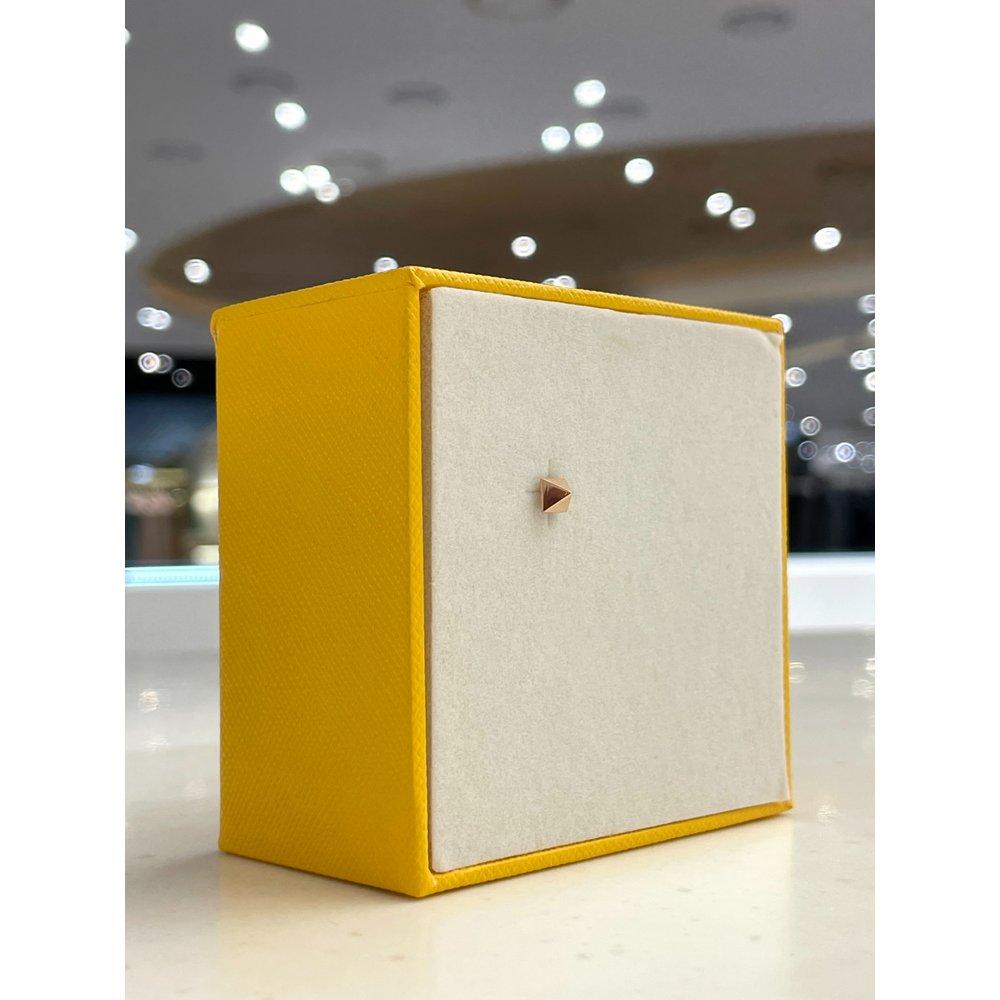 Roseedor Fepr-G-1036 Square Pyramid Piercing 281700029