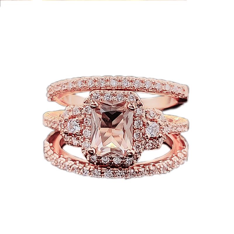 

Комплект помолвочных колец с микропаве из розового золота 18 карат - Европейский и американский стиль (R5085) Size 10 розового золота