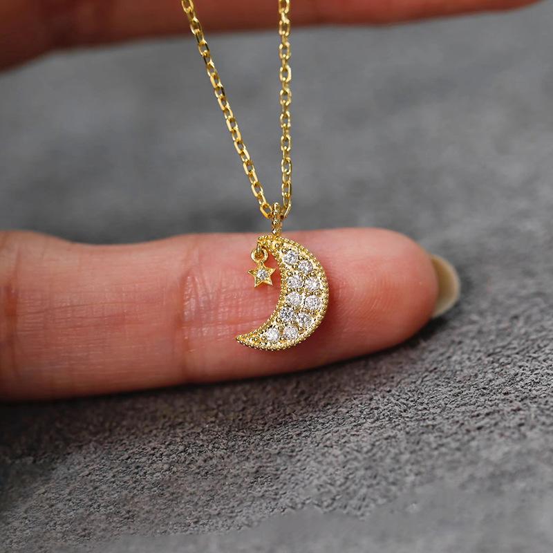 Exquisite Star and Moon Pendant Necklace, Elegant Collarbone Chain, Embellished with Synthetic Zircon, Minimalist Daily Jewelry, Birthday Gift