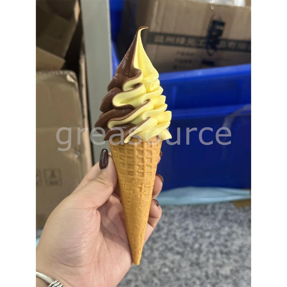 Plastikowy Model Symulujący Jedzenie Dekoracja Rekwizyt Podwójne Kolory DIY Lody Sztuczny Rożek Waflowy 17cm 6.7cala Pokaz Wideo ASMR