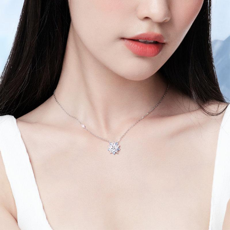 Ice And Snow Necklace High-End Niche Design Versatile Temperament Collarbone Chain Gift For Girlfriend Premium