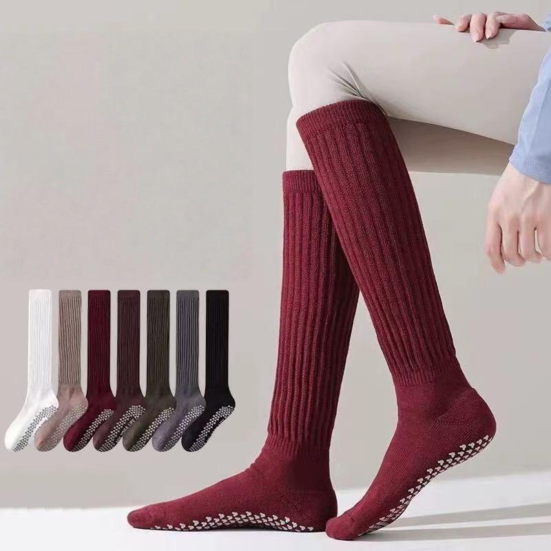 Chaussettes de Yoga Antidérapantes Professionnelles Pour Femmes Chaussette Longueur Mollet en Silicone Fond Épais en Bouclette Pour Pilates Fitness