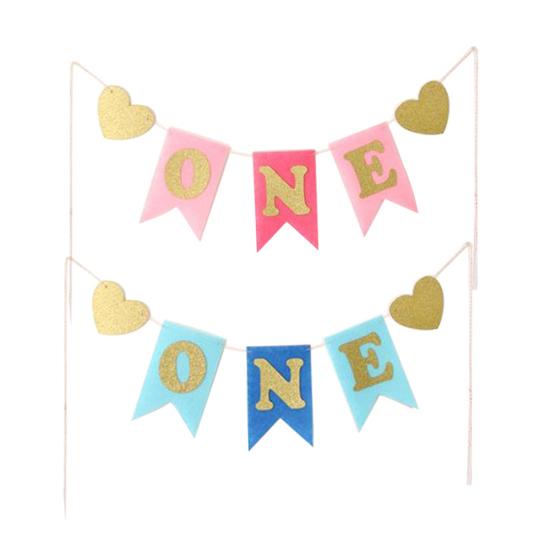 Baner na Pierwsze Urodziny Dziecka Chłopca Dziewczynki Brokatowy ONE Serce Girlanda Dekoracja na Krzesełko
