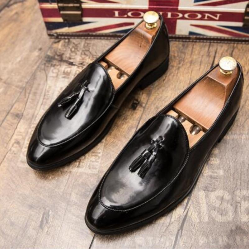 Spring autumn British fringe soft leather slip-on men's shoes trend hair stylist set feet men lazy small leather loafers D415