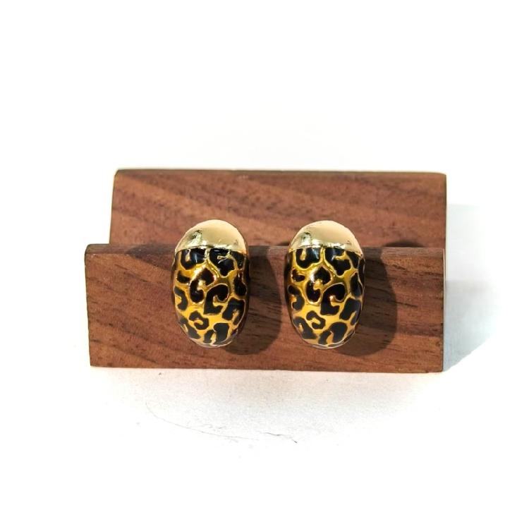 Moderne C-förmige Ohrringe mit Leopardenmuster, bequemer, leichter Schmuck aus Legierung, perfekt für lässige oder formelle Styles