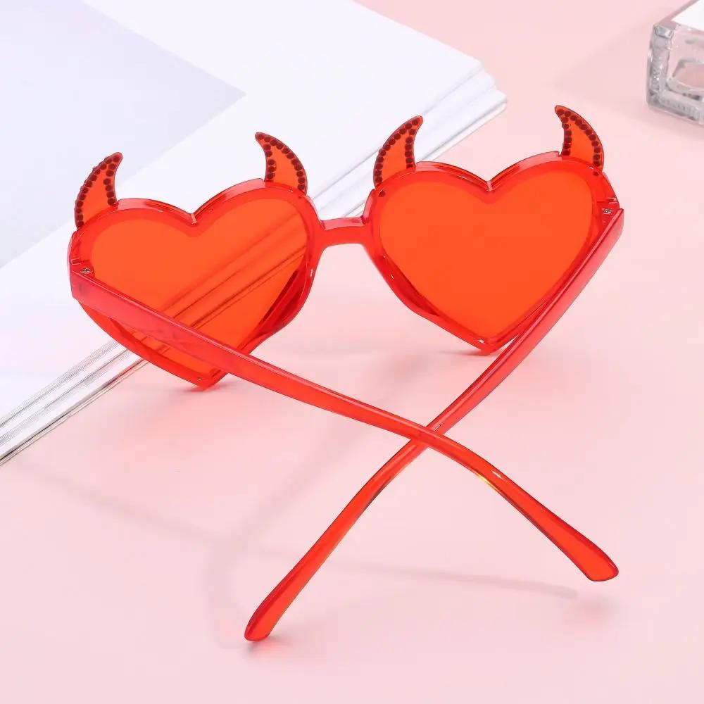 Fashion Devil Ear Heart Shape Sunglasses Rock Horn Halloween Decoration Sun Glasses UV Protection Cosplay Glasses for Women Men