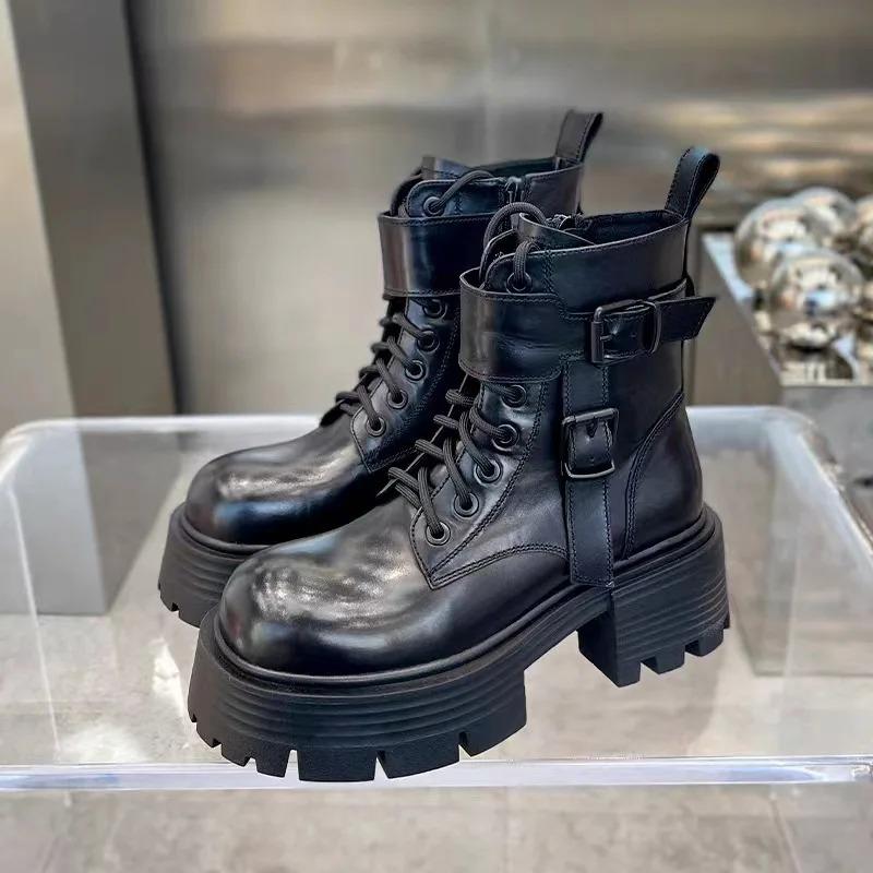 Schwarze Punk-Knöchel-Motorrad-Stiefeletten mit dicken Sohlen, Damen-Schnürstiefel, Frühling, dicker Absatz, Gürtelschnalle, Taschendesigner, klobige Schuhe