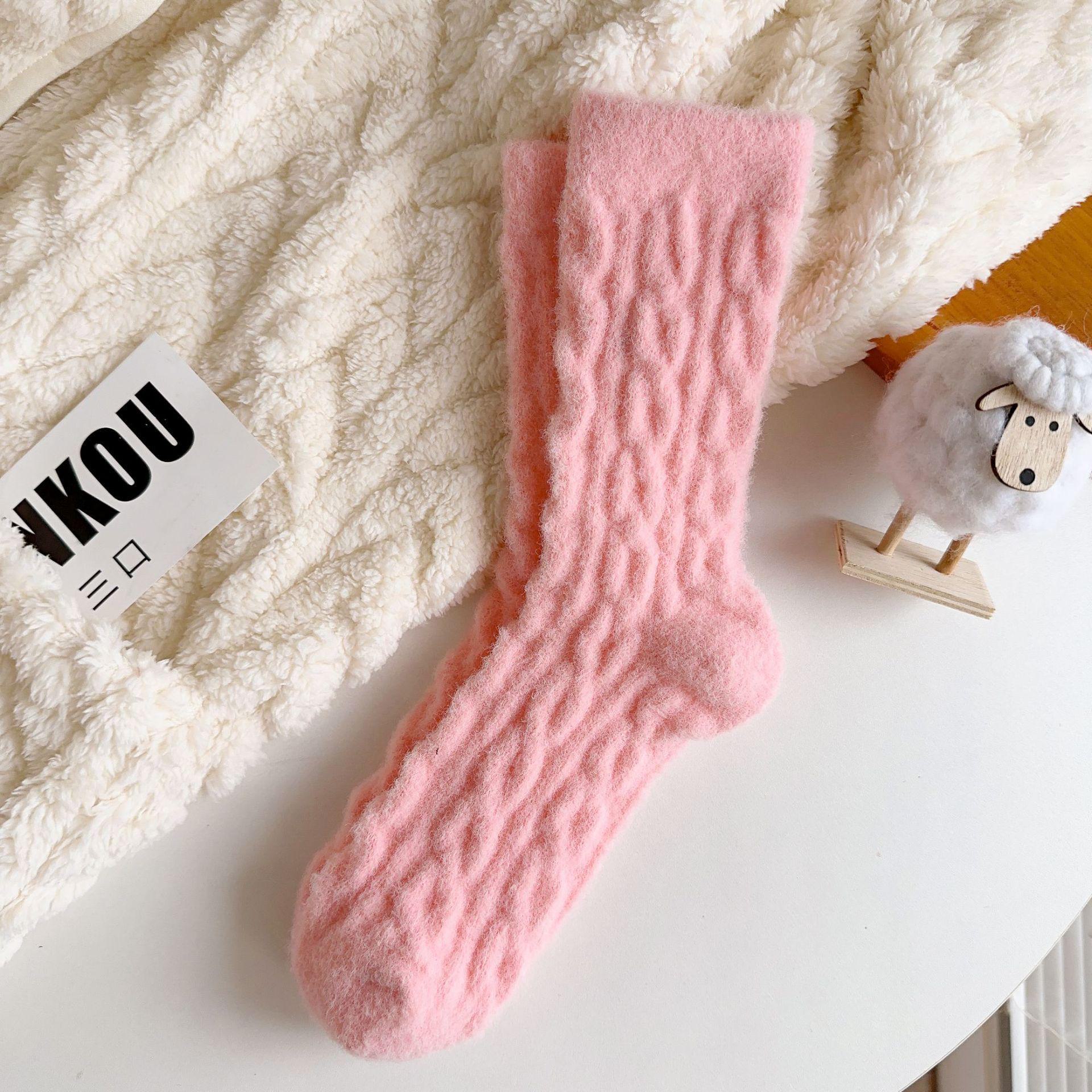 

Жіночі кручені шкарпетки до середини гомілки з австралійського флісу коралового кольору - Товсті, теплі, плюшеві для осінньо-зимового дому та сну. One Size персиковий/рожевий