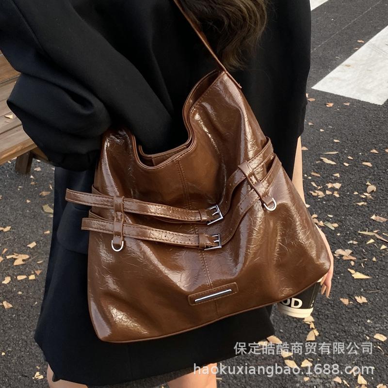 Premium bag women's 2025 new trendy autumn and winter retro shoulder bag large capacity commuter tote bag messenger bag