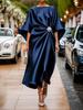 Abito sottoveste da donna in raso con maniche a volant, spacco laterale e dettaglio spilla argentata, elegante abito da sera