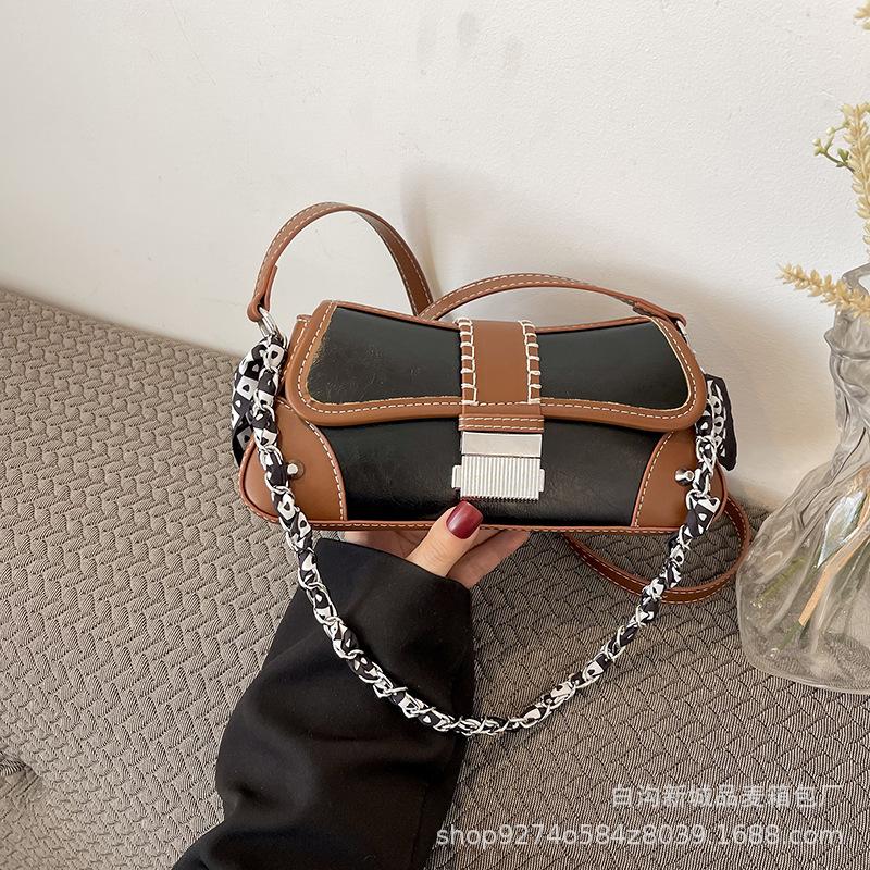 

French niche fashion chain underarm small bag women s 2025 new trendy retro shoulder bag foreign style messenger bag чёрный