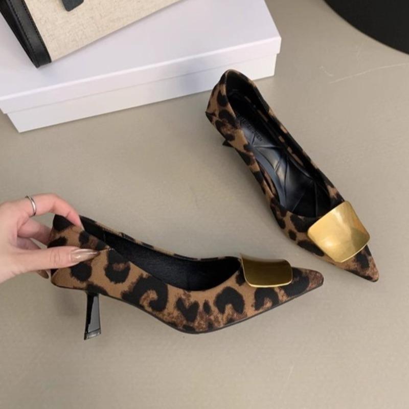 

Fashion Women s Fashion Slim Heel Shoes Spring New Pointed Head Shallow Mouth Suede Metal Buckle Anti-slip Wear-resistant High Heels 40