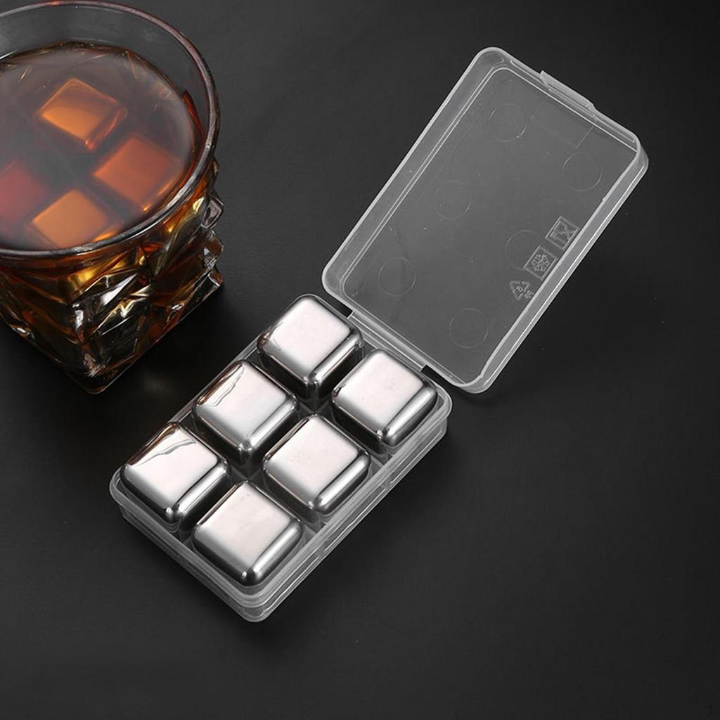 Sada prémiových kostek na chlazení nápojů z nerezové oceli s táckem - ideální na whisky, koktejly a