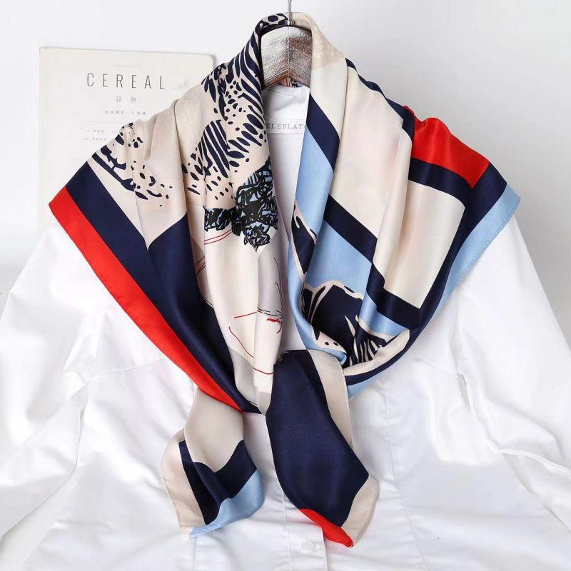 Versatile Shawl Animal Print Black And White Simple Large Square Scarf 90 * 90Cm Simulated Silk Twill Silk Women'S Silk Scarf