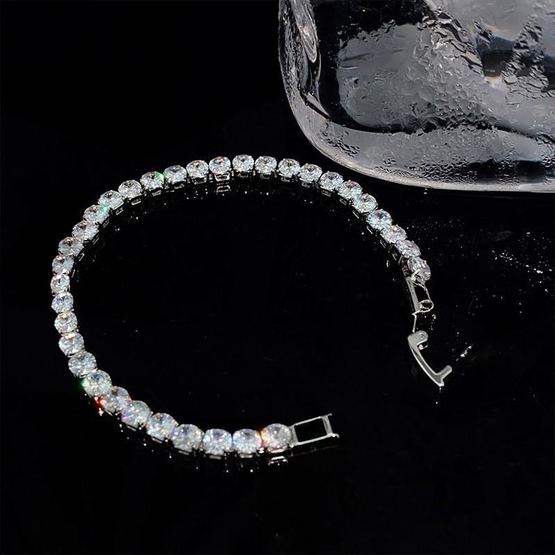 Gold-Plated Zircon Sun & Heart Bracelet: Stylish, Versatile, Elegant Light Luxury Jewelry for Women.