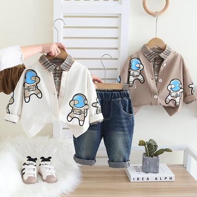 Langarmanzug für Jungen Kinderjacke mit Weltraum-Cartoon-Motiv, lässiges, kariertes Langarmhemd, modische Jeanshose, dreiteiliges Set