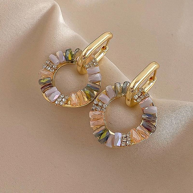 Vintage diamond-encrusted zircon circle earrings ins a two-wear earring.