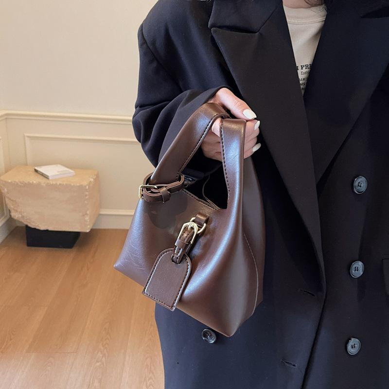 New autumn and winter retro texture small bag women's fashion simple bucket bag messenger bag