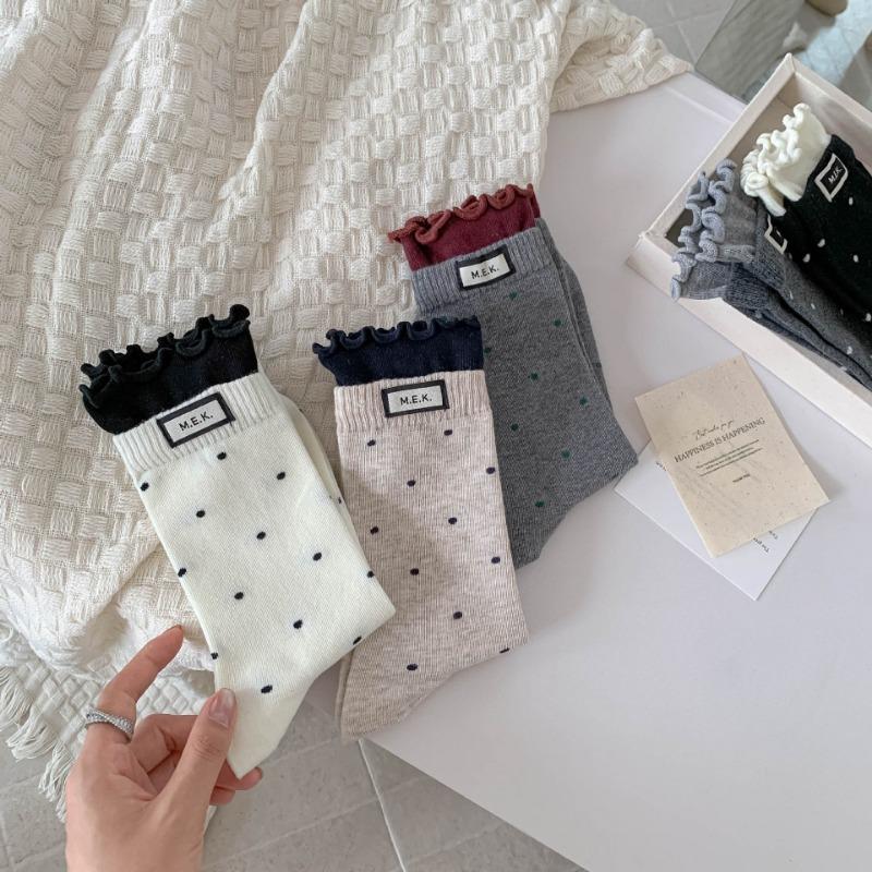 Women's Pre Fall New Style Polka Dot Lace Fashion Fabric Label Simple College Wind Tube Socks
