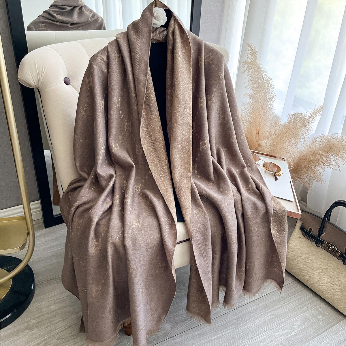 

Ladies Muslim Print Hijab Golden Thread long Scarf Design Spring and Autumn Sun Protection Scarf Shawl Foulard Wrap Headscarf світло-коричневого кольору