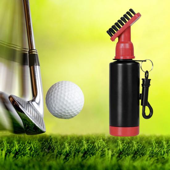 Čisticí kartáček na golfové hole, lahev s vodou, čistič golfových holí s klipem, základní golfové příslušenství pro golfisty