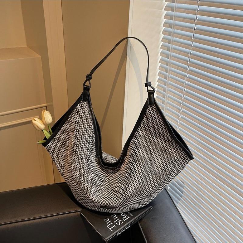 New Holiday Style High-end Sense Large Capacity Tote Bag Dumpling Bag Lazy Wind One Shoulder Messenger Bag Women