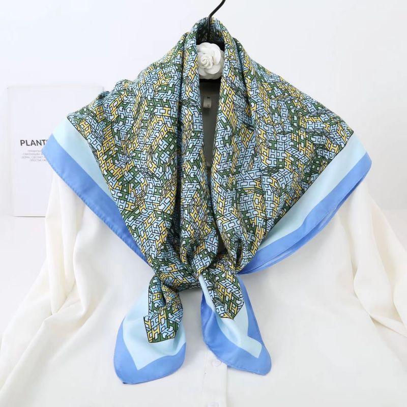 Versatile Shawl Animal Print Black And White Simple Large Square Scarf 90 * 90Cm Simulated Silk Twill Silk Women'S Silk Scarf