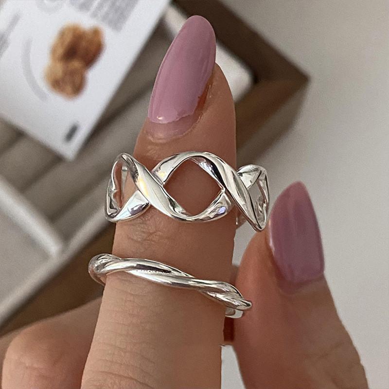 Fashionable Sleek And Adjustable Copper Ring For Women With Unique Minimalist Elements Geometric