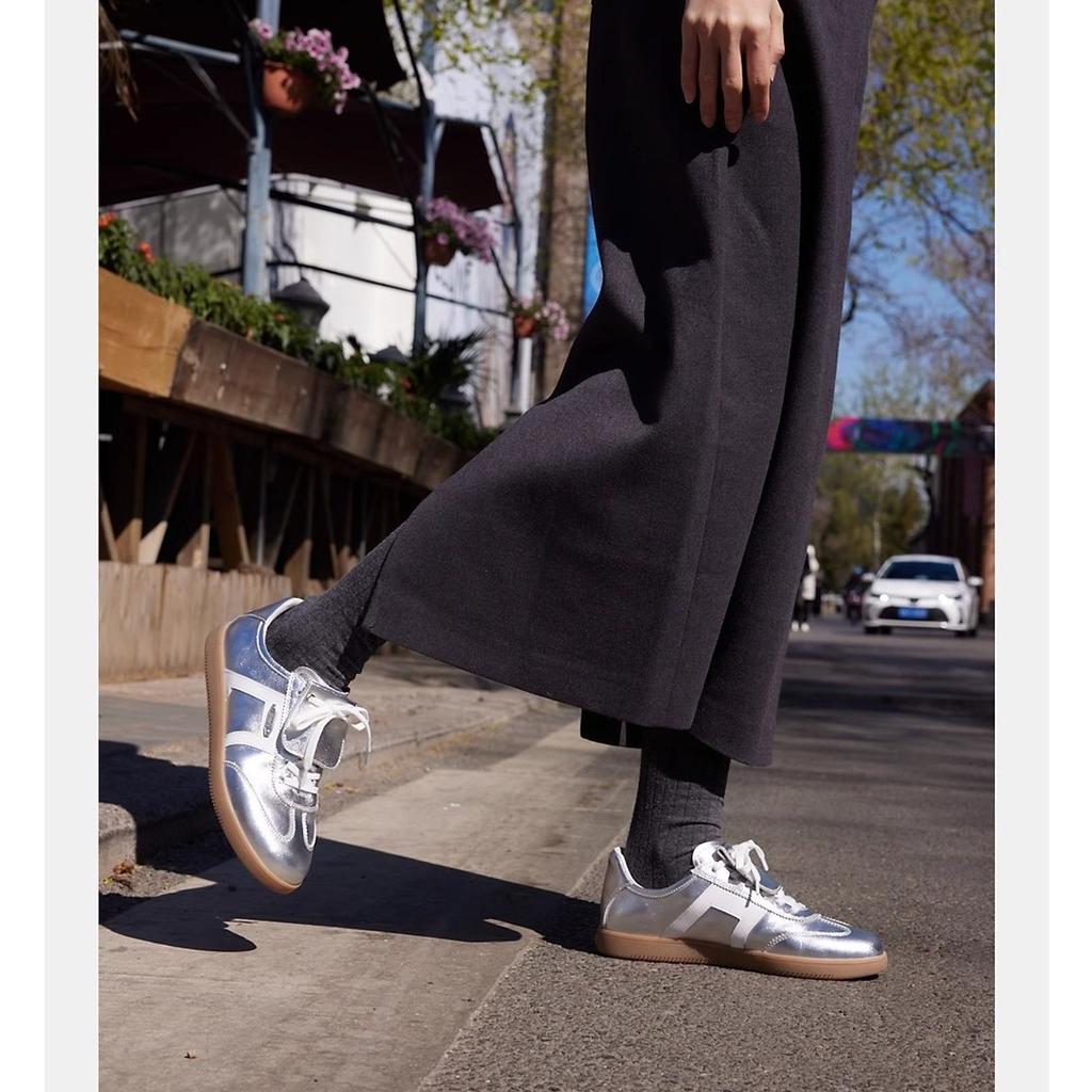 Yang Mi stejné retro červené měkké podrážky silné podrážky německé tréninkové boty dámské kulatá špička síťovina prodyšné všestranné ležérní sportovní boty