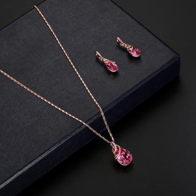 1 sett Kvinnelig halskjede Temperament Gave Hypoallergen Pent Blendende Rød Vanndråpe Rhinestone Dingler Øredobber Kit