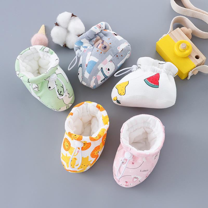 Winter Newborn Fleece-Lined Soft-Soled Baby Shoes & Socks: Warm Cotton for Toddlers, Boys & Girls