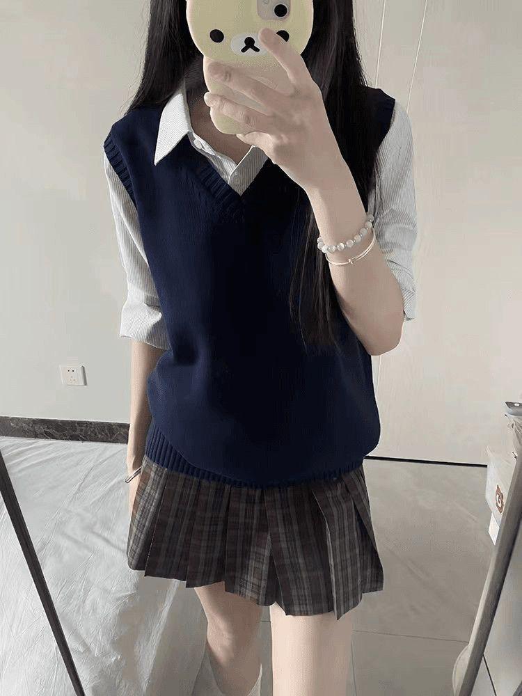 Japanese School-Style Embroidered V-Neck Knitted Vest for Women