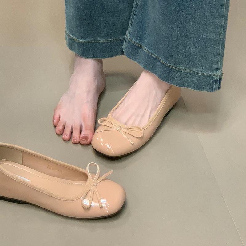 Bow patent leather single shoes versatile with skirts, evening shoes inner height increase, small leather shoes, shallow mouth women's shoes