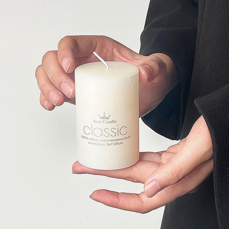 Roman Column Crystal Glass Candlestick: Retro Ornament for Romantic Candlelight Dinners and Photo Props.